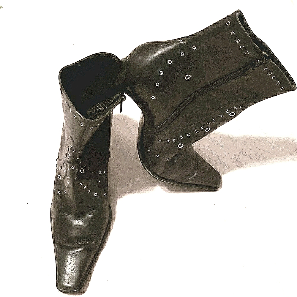 Nine West Black Laced- Grommets Ankle Boots Sz 8M